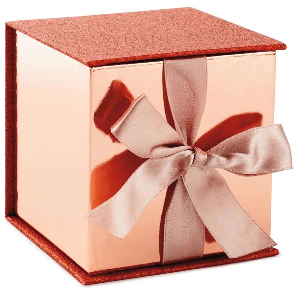 customized-Rose-Gold-Gift-Box-768x768.jpg